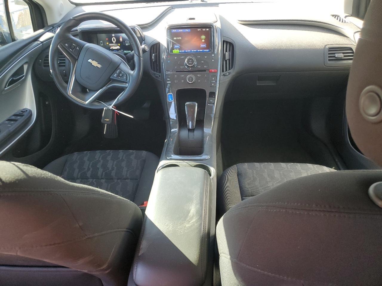 2015 Chevrolet Volt - Image 8