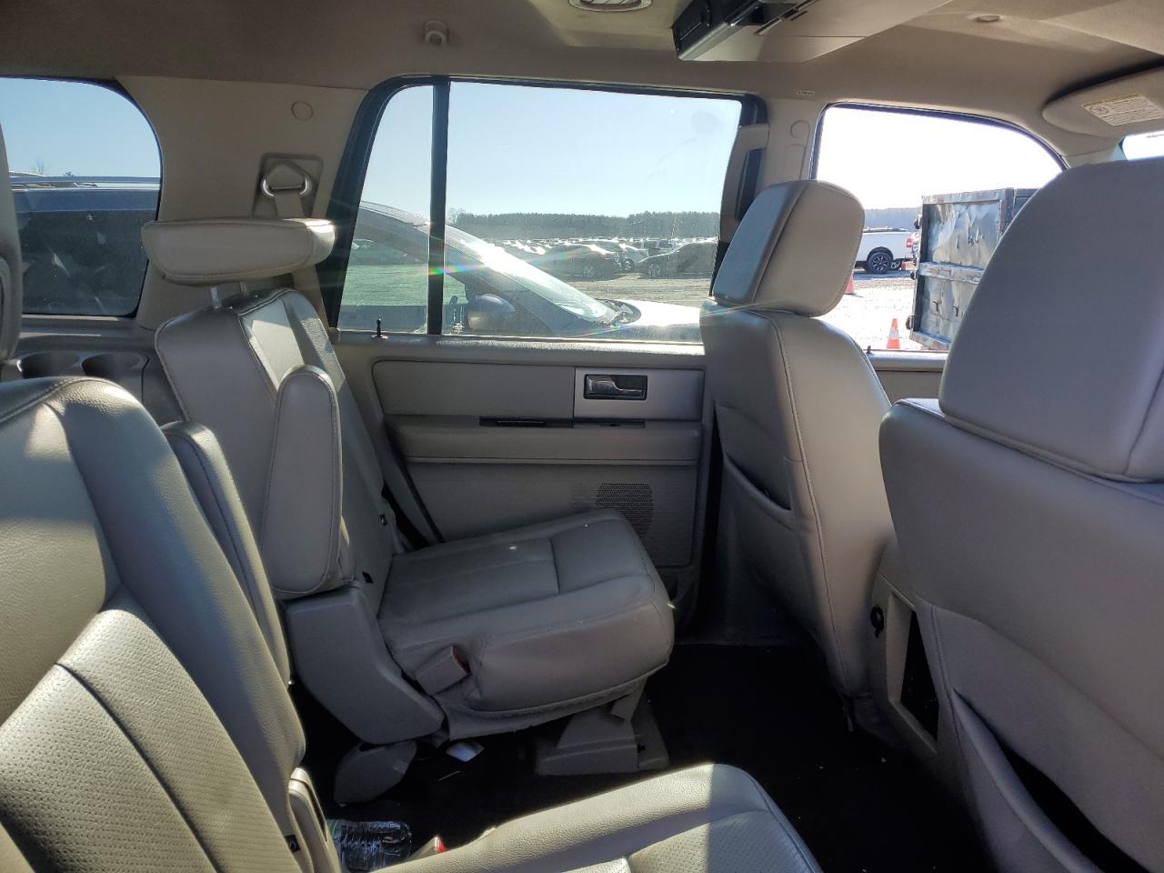 2008 Ford Expedition - Image 11