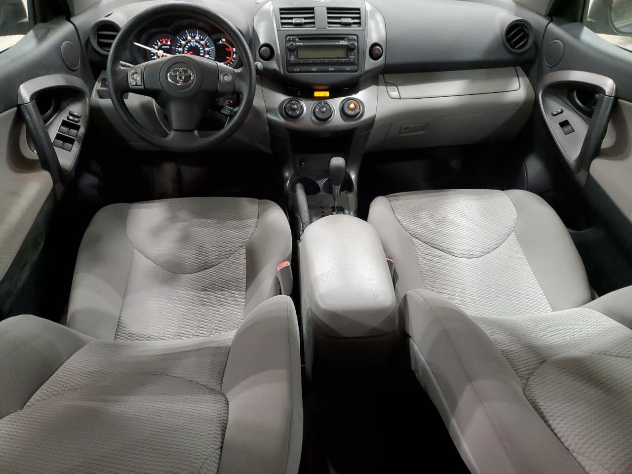 2012 Toyota RAV 4 - Image 8
