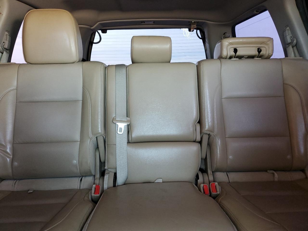 2015 Nissan Armada - Image 10