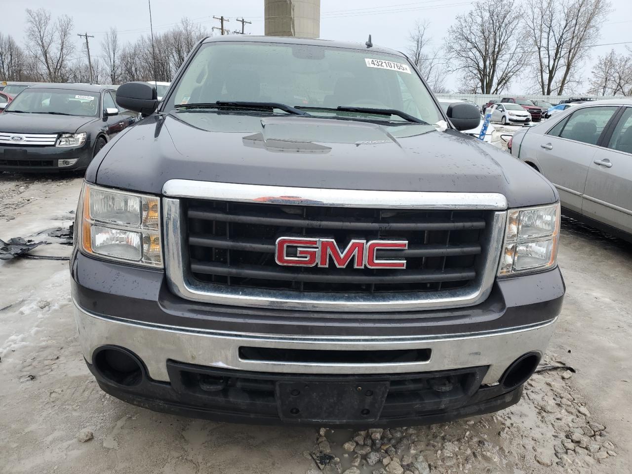 2010 GMC Sierra - Image 5