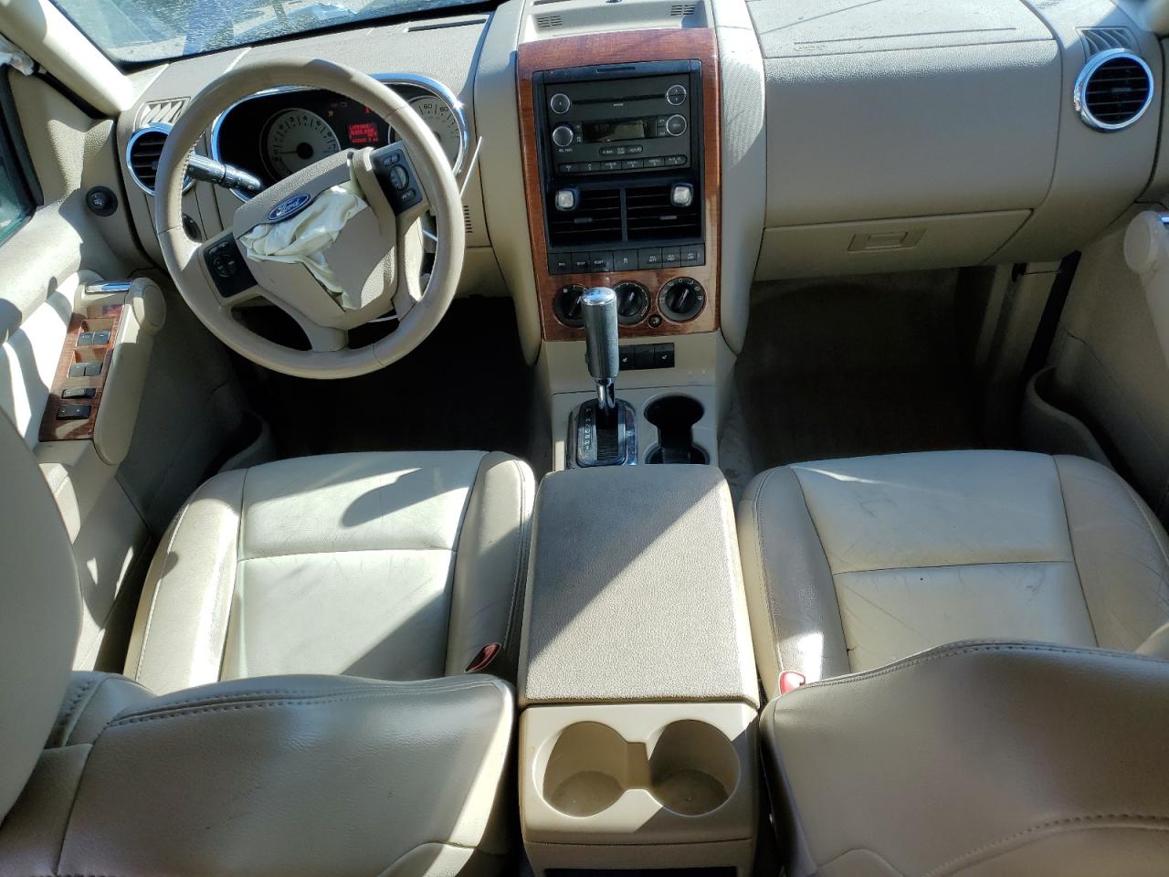 2010 Ford Explorer - Image 8