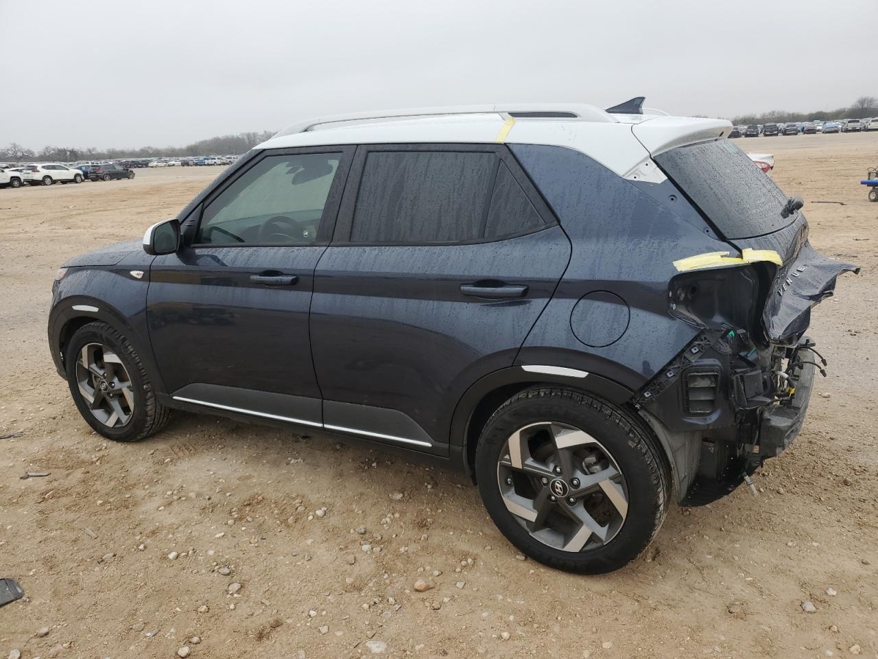 2020 Hyundai Venue - Image 2