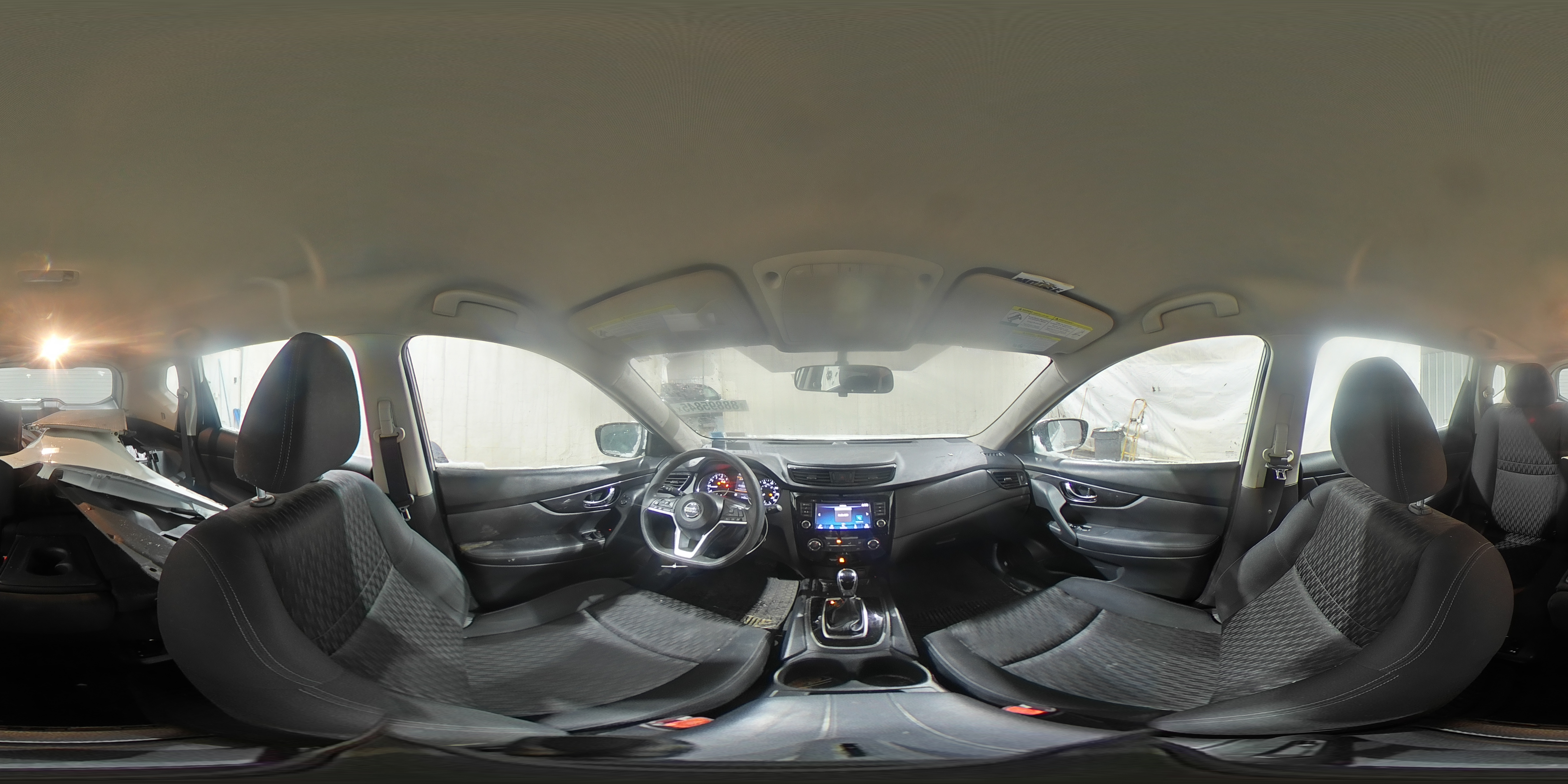 2018 Nissan Rogue - Image 13