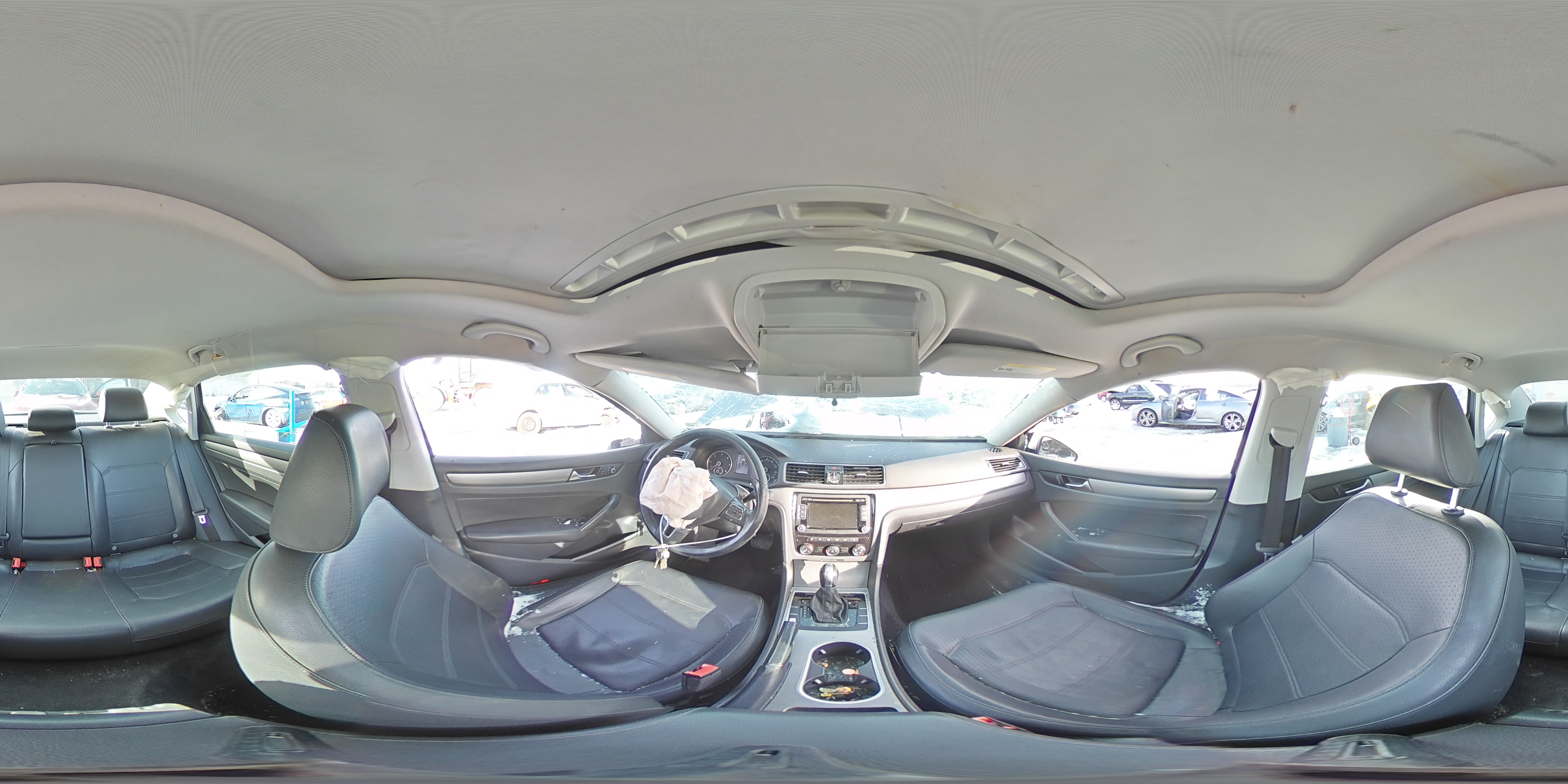2015 Volkswagen Passat - Image 13