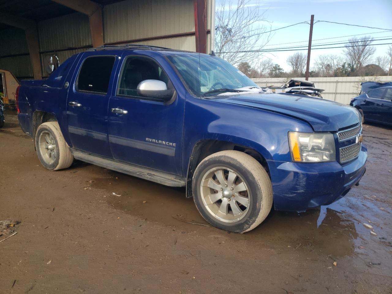 2013 Chevrolet Avalanche - Image 4