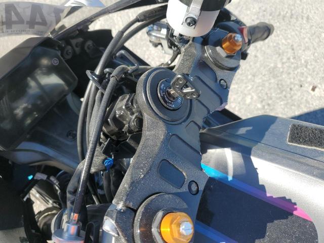  YAMAHA YZFR7 2024 Сірий