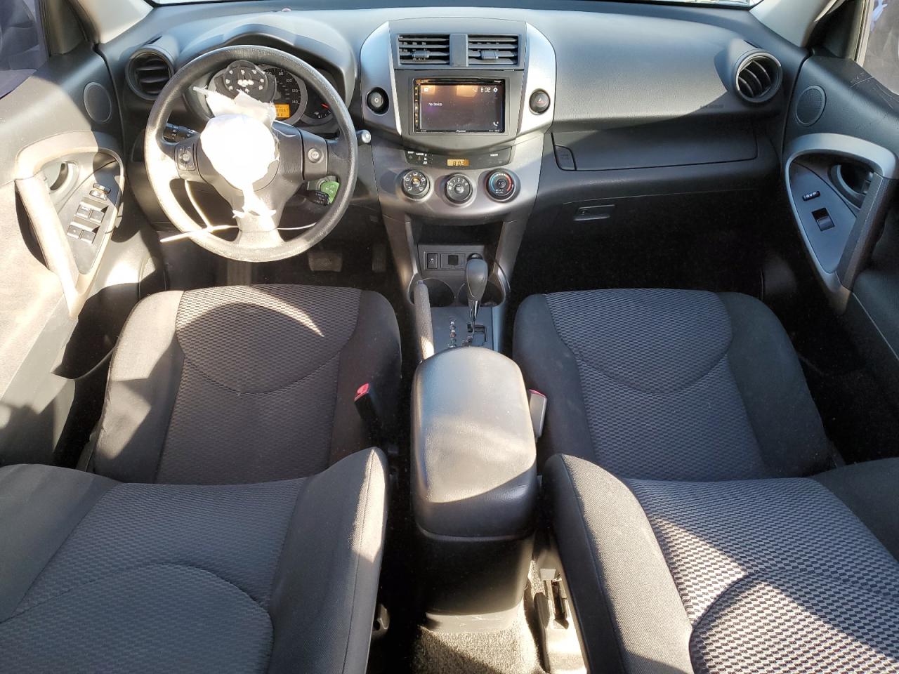 2011 Toyota RAV 4 - Image 8