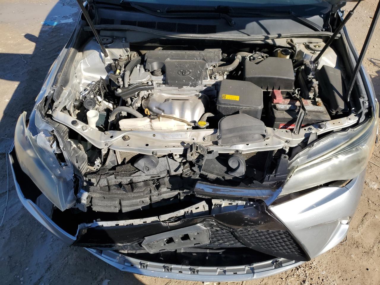 2015 Toyota Camry - Image 12