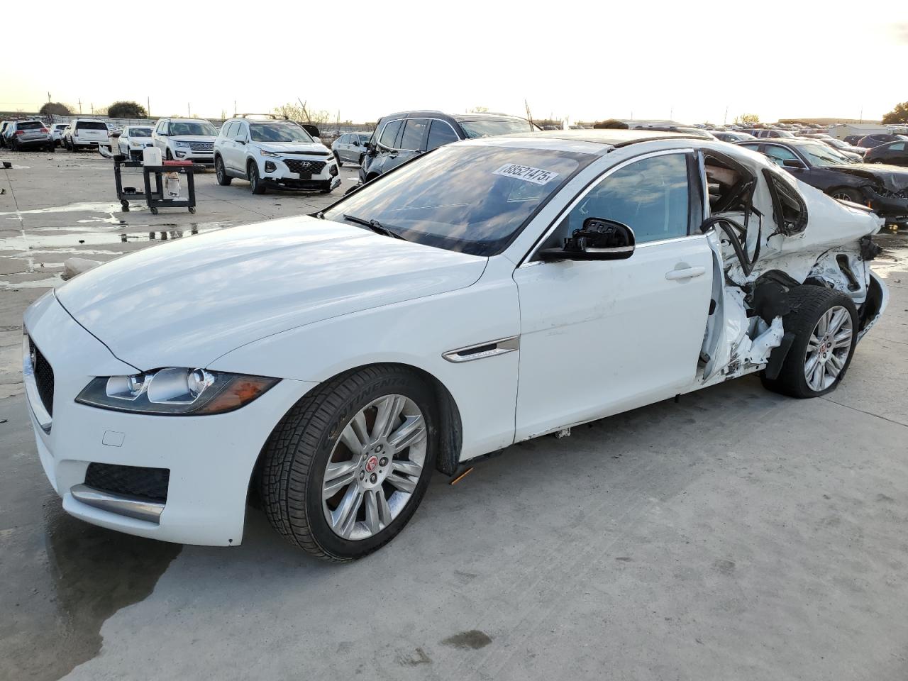 Jaguar XF