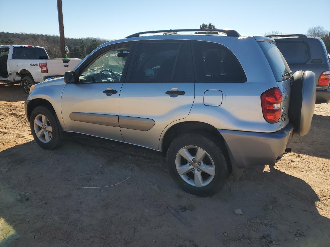 2004 Toyota RAV 4 - Image 2
