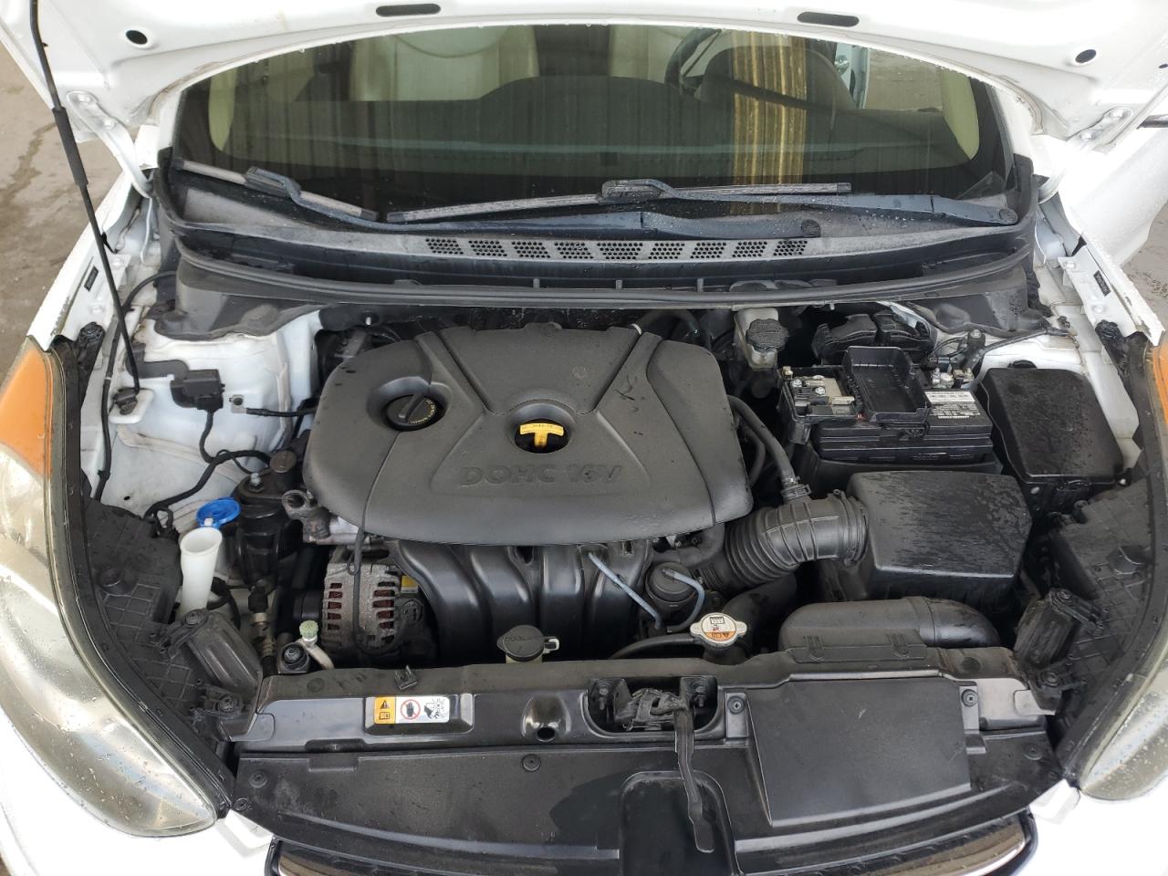 2013 Hyundai Elantra - Image 11