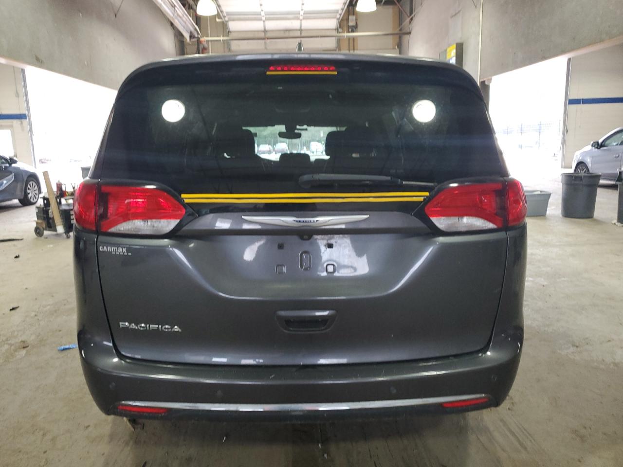 2019 Chrysler Pacifica - Image 6