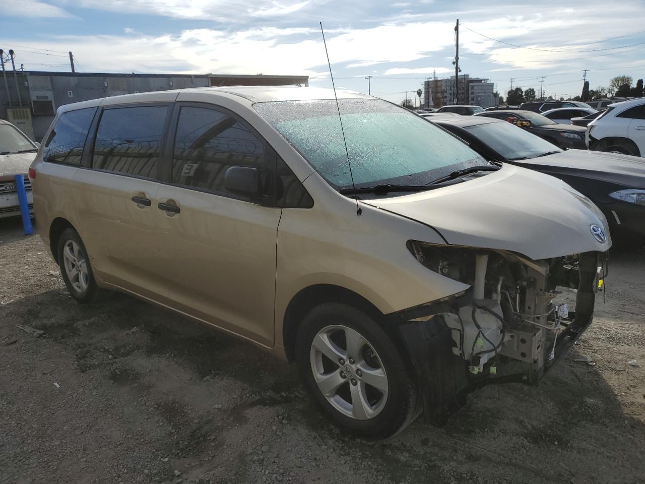 2011 Toyota Sienna - Image 4