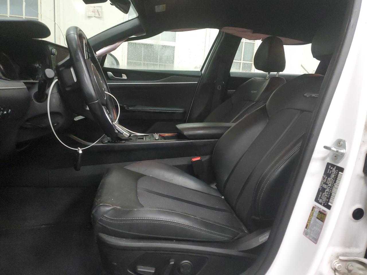 2022 Kia K5 - Image 7