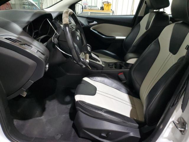 Sedans FORD FOCUS 2014 White
