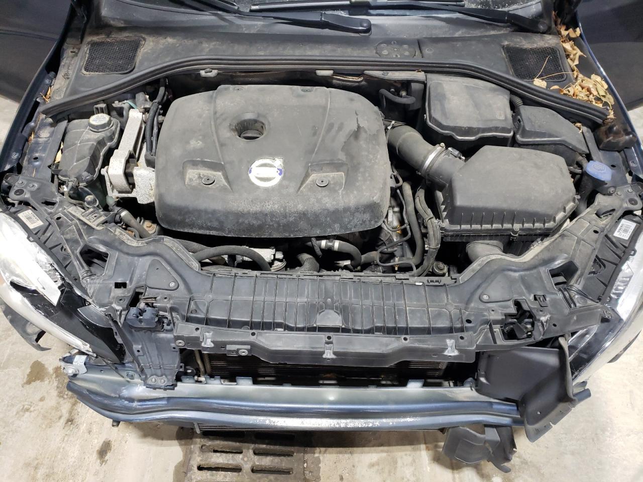 2015 Volvo V60 - Image 11
