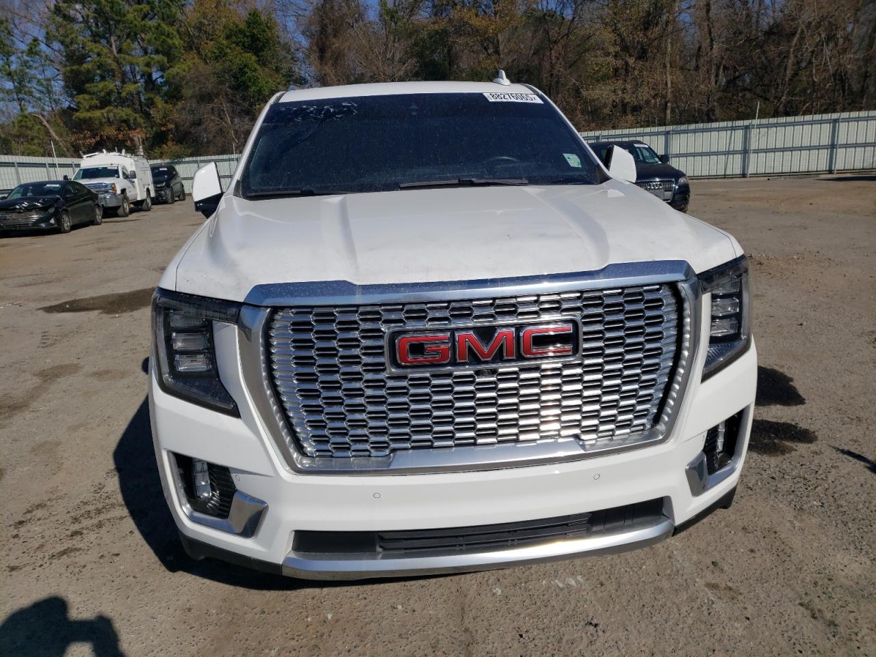 2022 GMC Yukon - Image 5