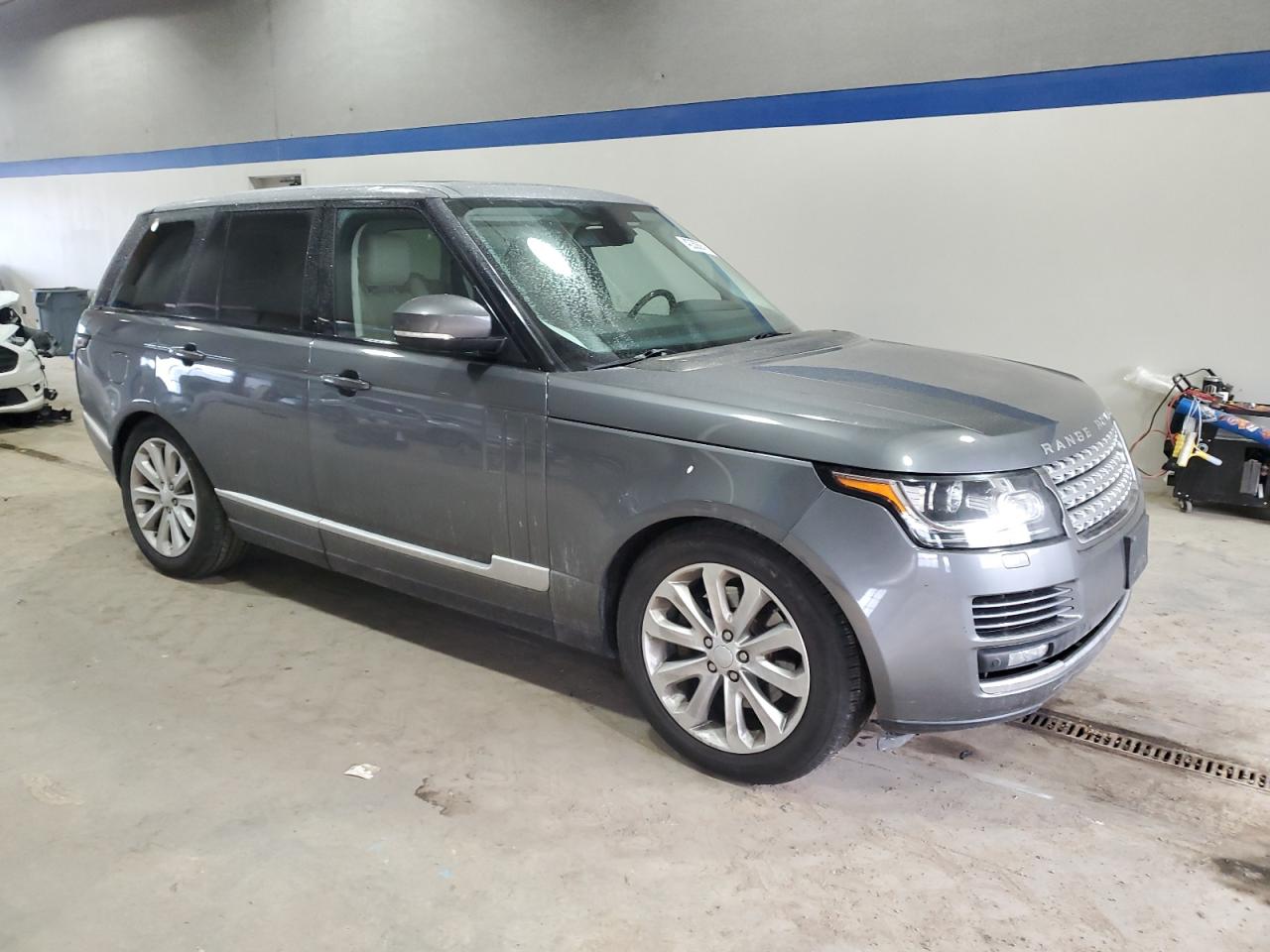 2016 Land Rover Range Rover - Image 4
