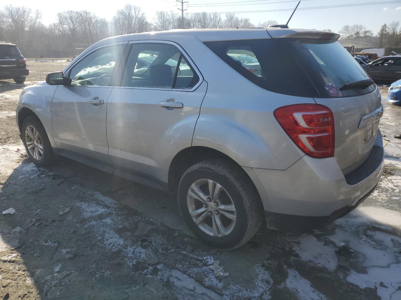 2016 Chevrolet Equinox - Image 2