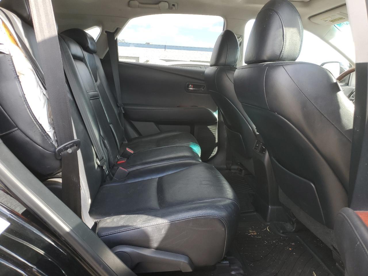 2010 Lexus RX - Image 10