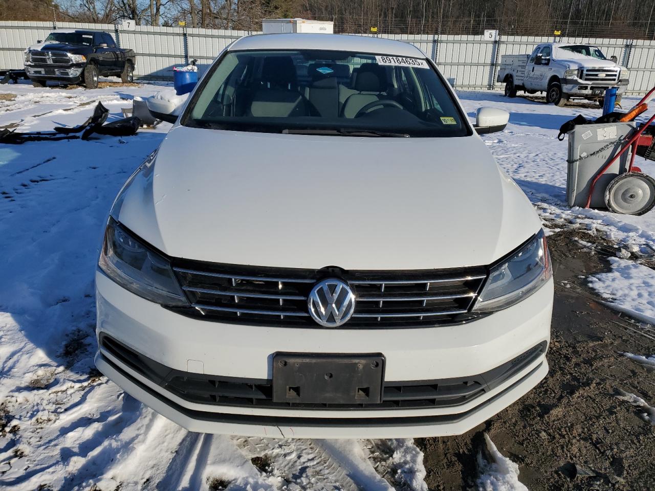 2018 Volkswagen Jetta - Image 5