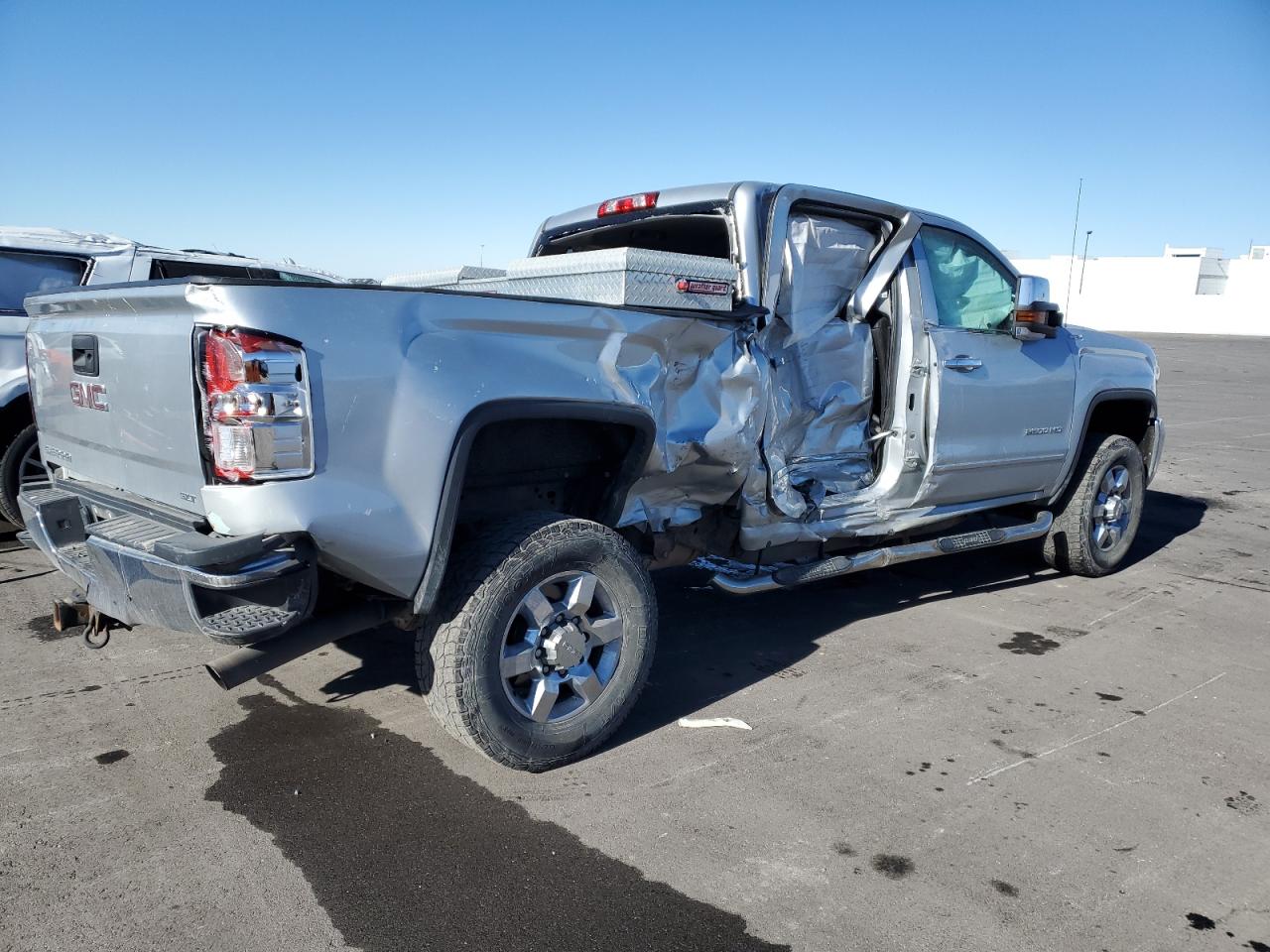2017 GMC Sierra - Image 3