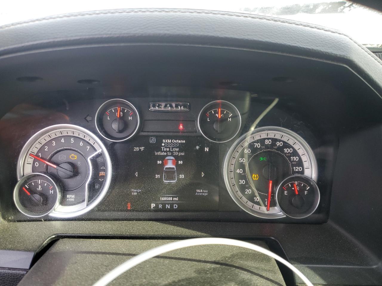 2014 RAM 1500 - Image 9