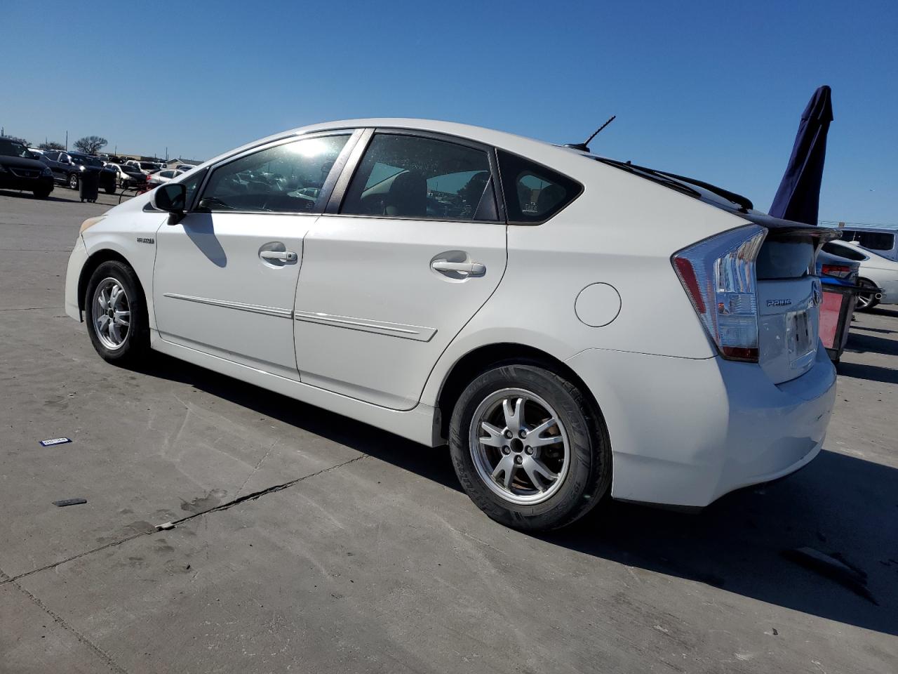 2011 Toyota Prius - Image 2