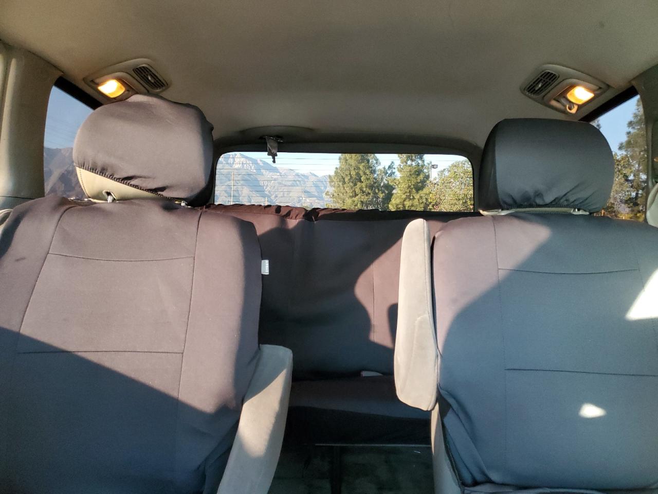 2006 Toyota Sienna - Image 10