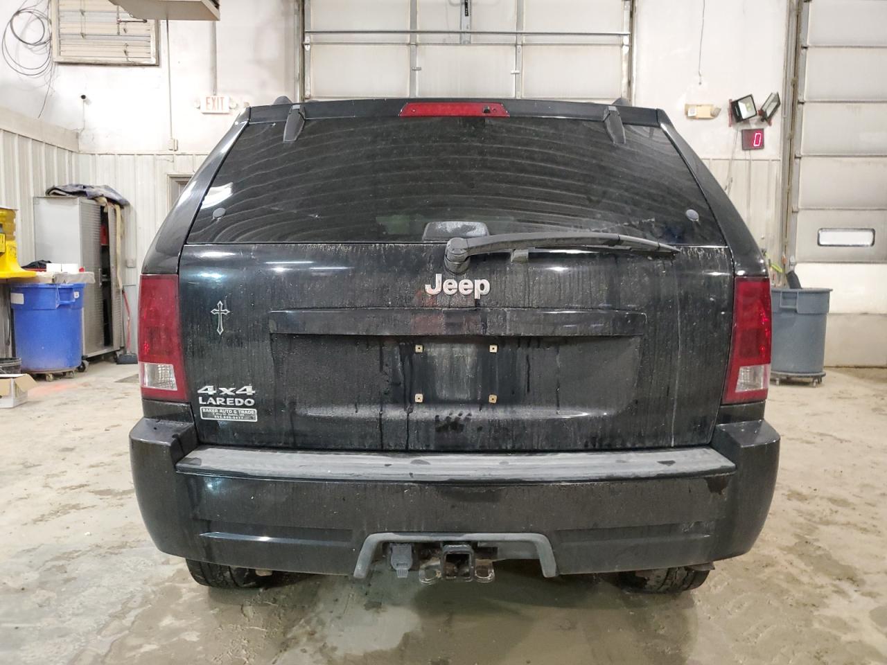 2006 Jeep Grand Cherokee - Image 6