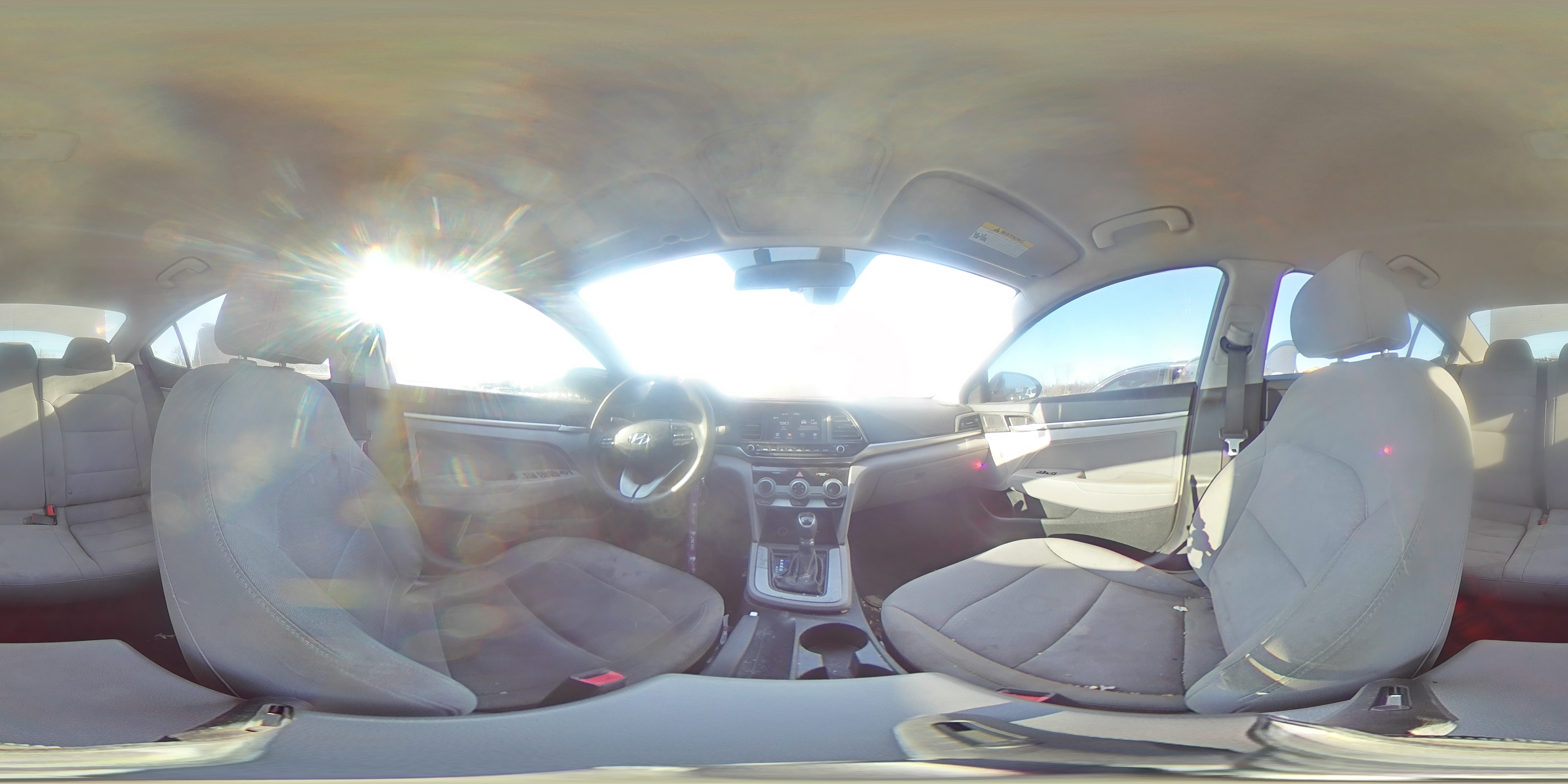 2019 Hyundai Elantra - Image 12