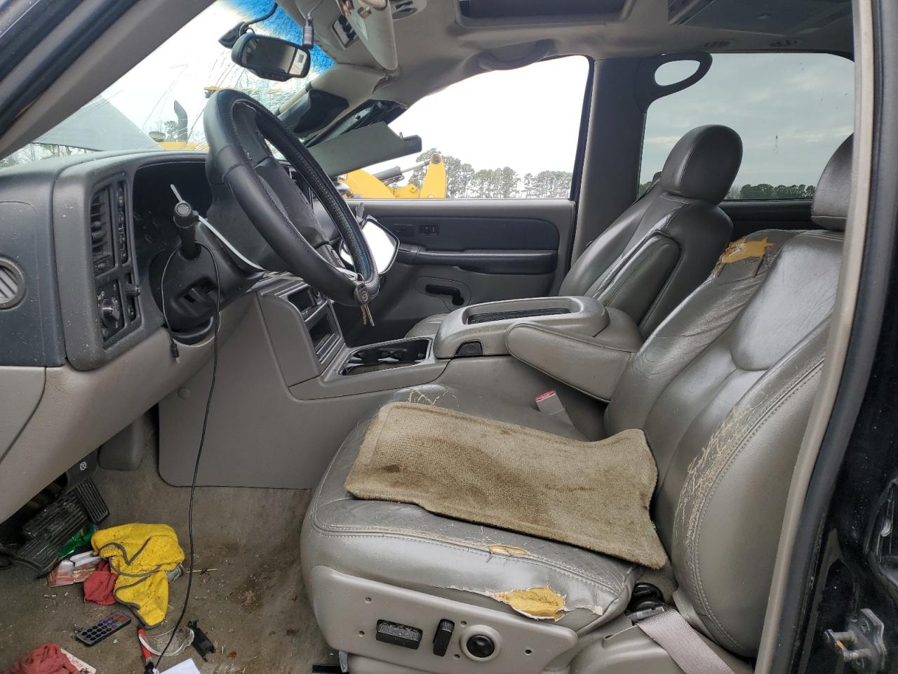 2003 Chevrolet Tahoe - Image 7