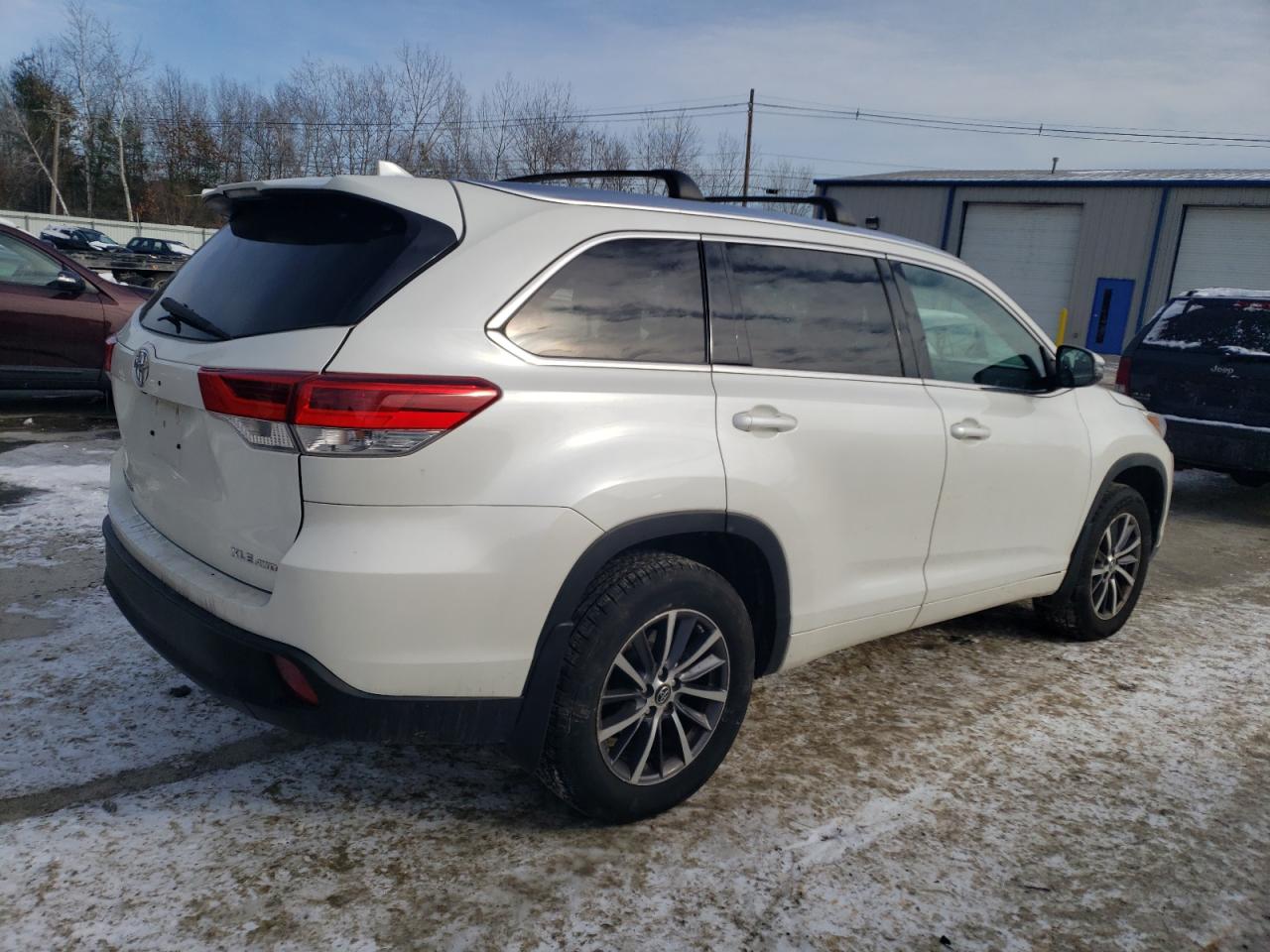 2018 Toyota Highlander - Image 3