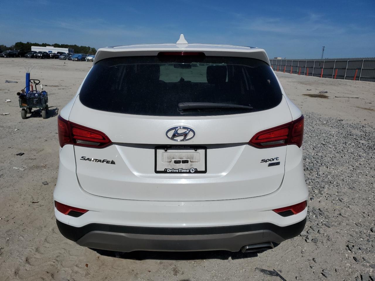 2017 Hyundai Santa Fe - Image 6