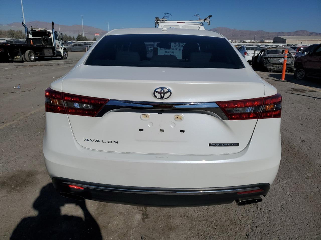 2017 Toyota Avalon - Image 6