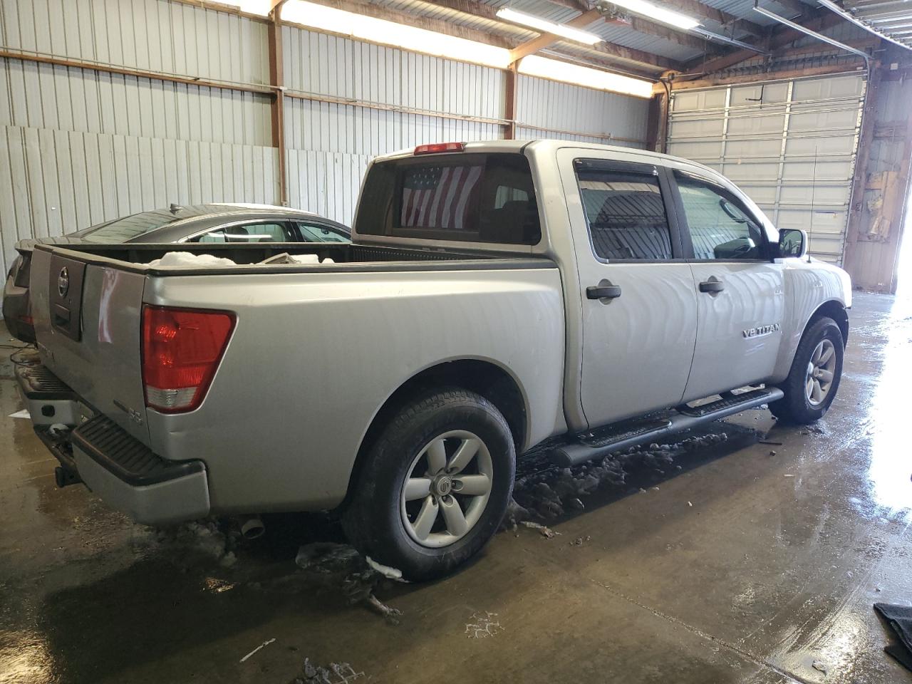 2010 Nissan Titan - Image 3