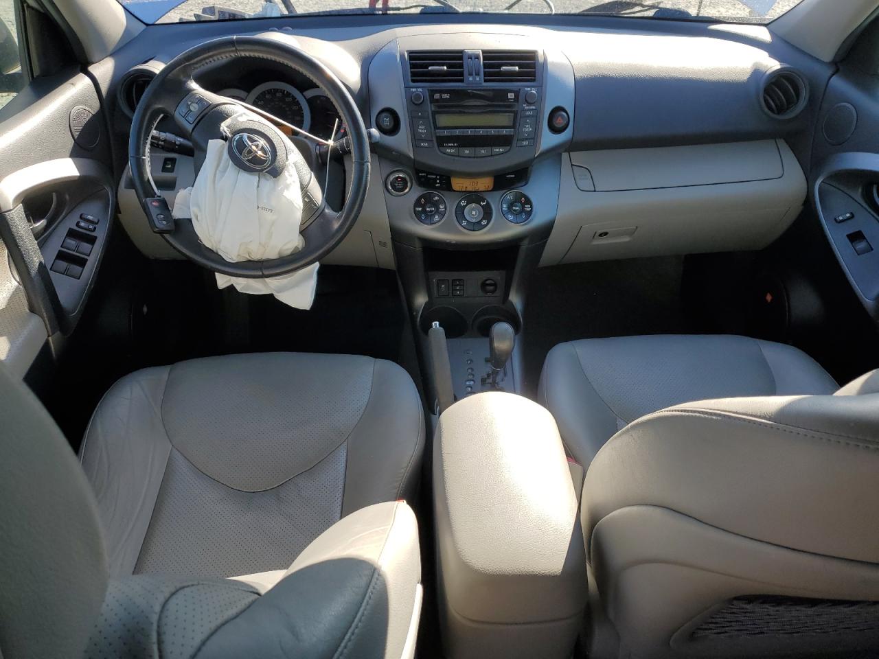 2011 Toyota RAV 4 - Image 8