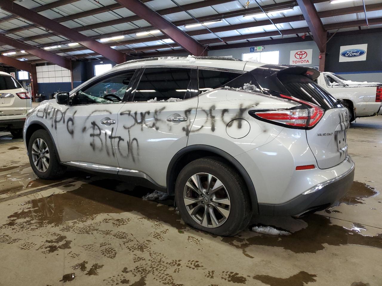 2018 Nissan Murano - Image 2