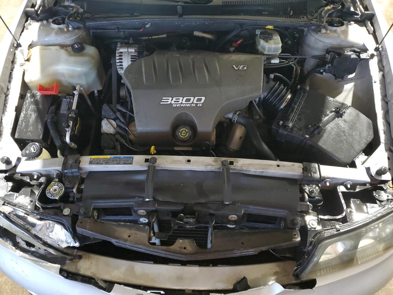 2002 Pontiac Bonneville - Image 11