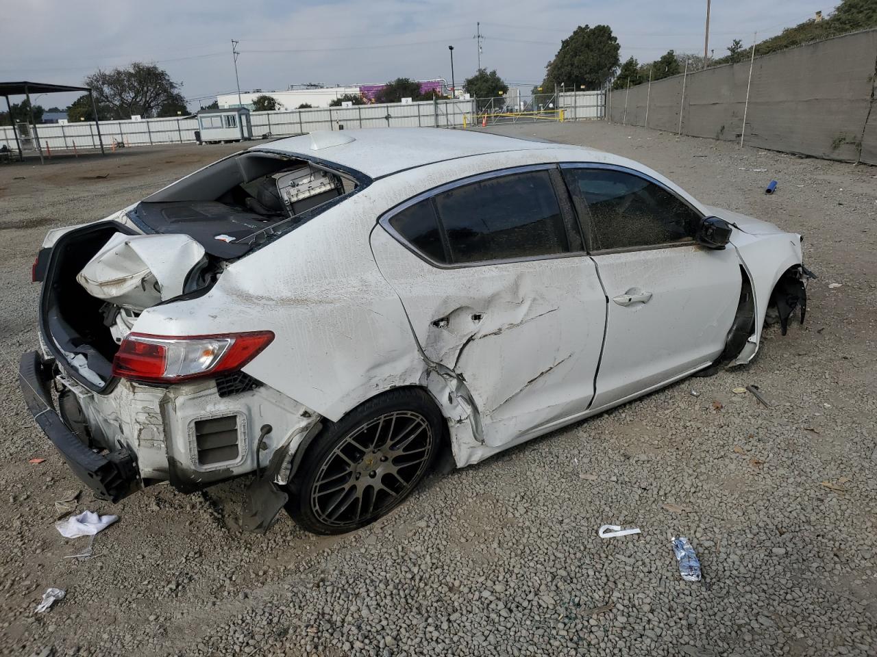 VIN 19UDE2F34HA003474 2017 ACURA ILX no.3