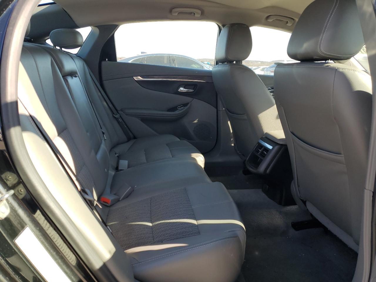 2017 Chevrolet Impala - Image 10