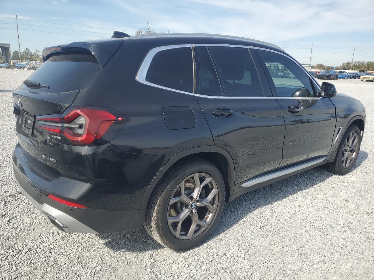 2022 BMW X3 - Image 3
