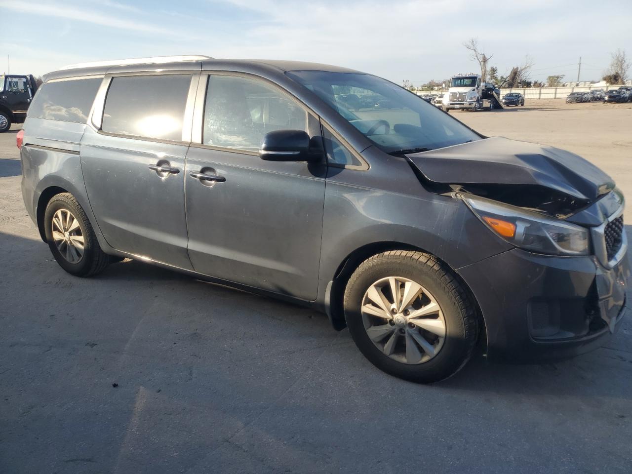 2016 Kia Sedona - Image 4