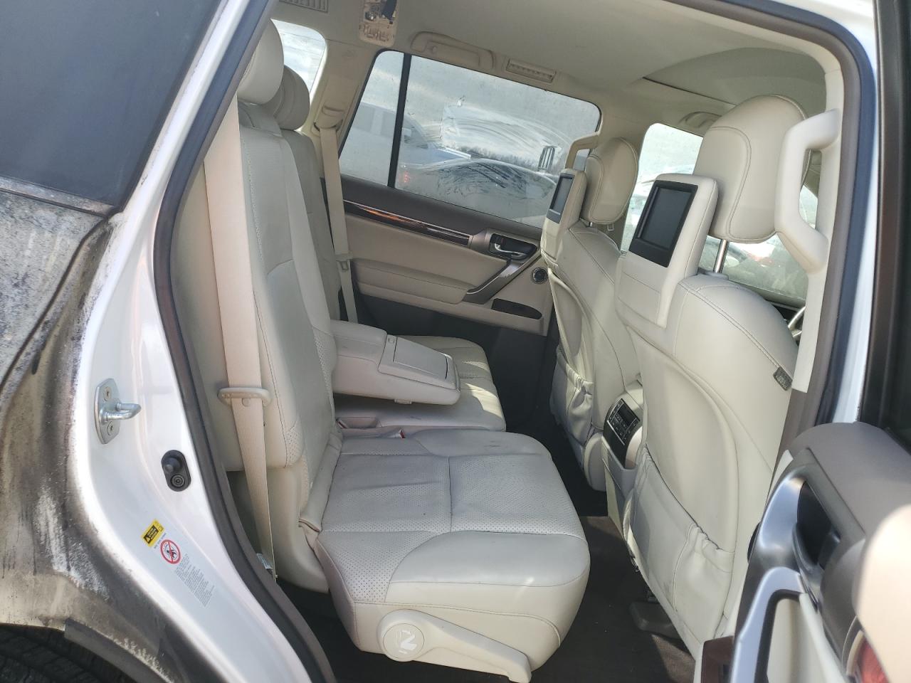 2011 Lexus GX - Image 11