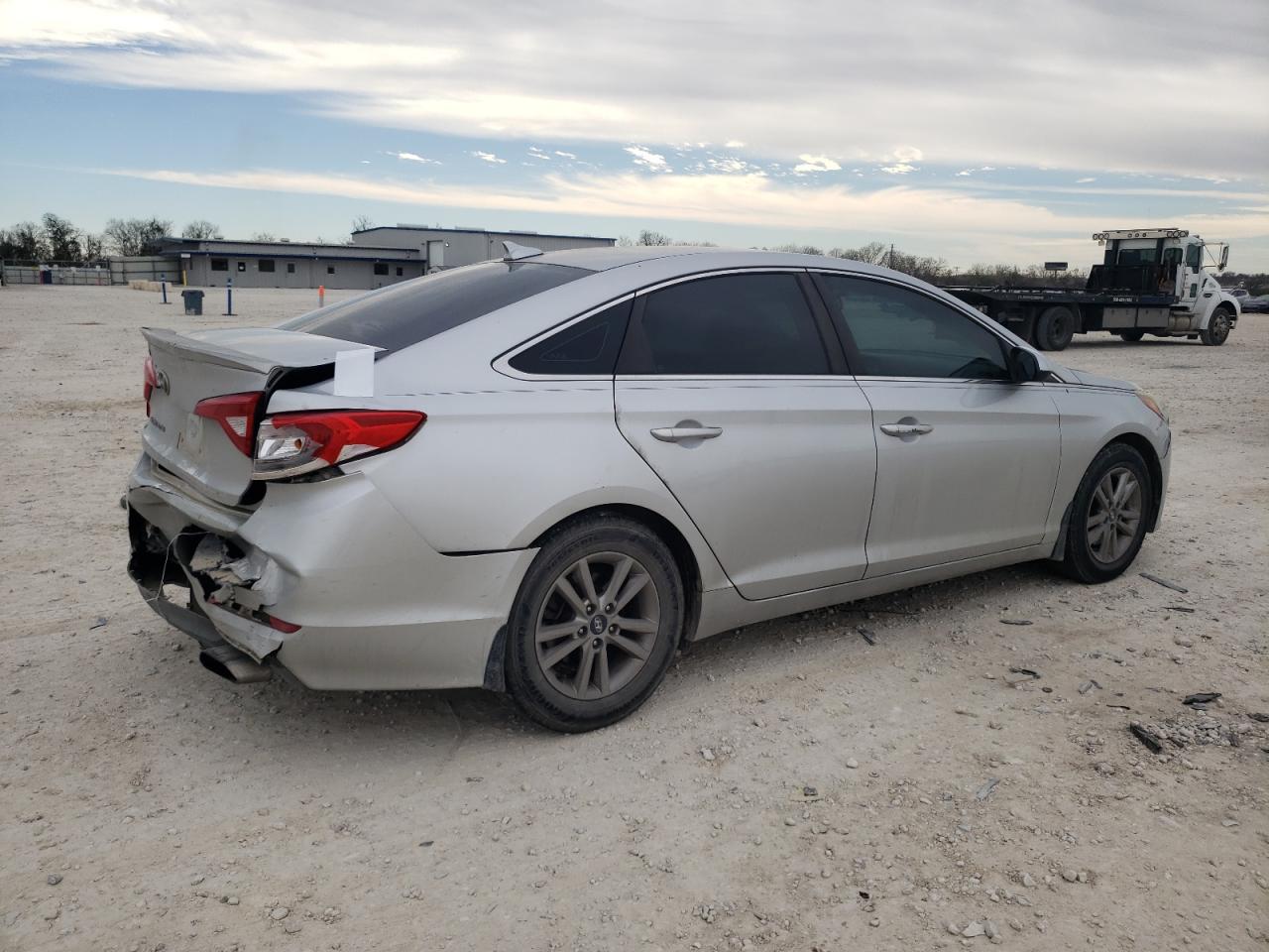 2015 Hyundai Sonata - Image 3