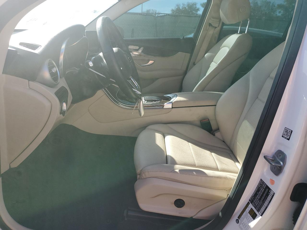 2020 Mercedes-Benz GLC - Image 7