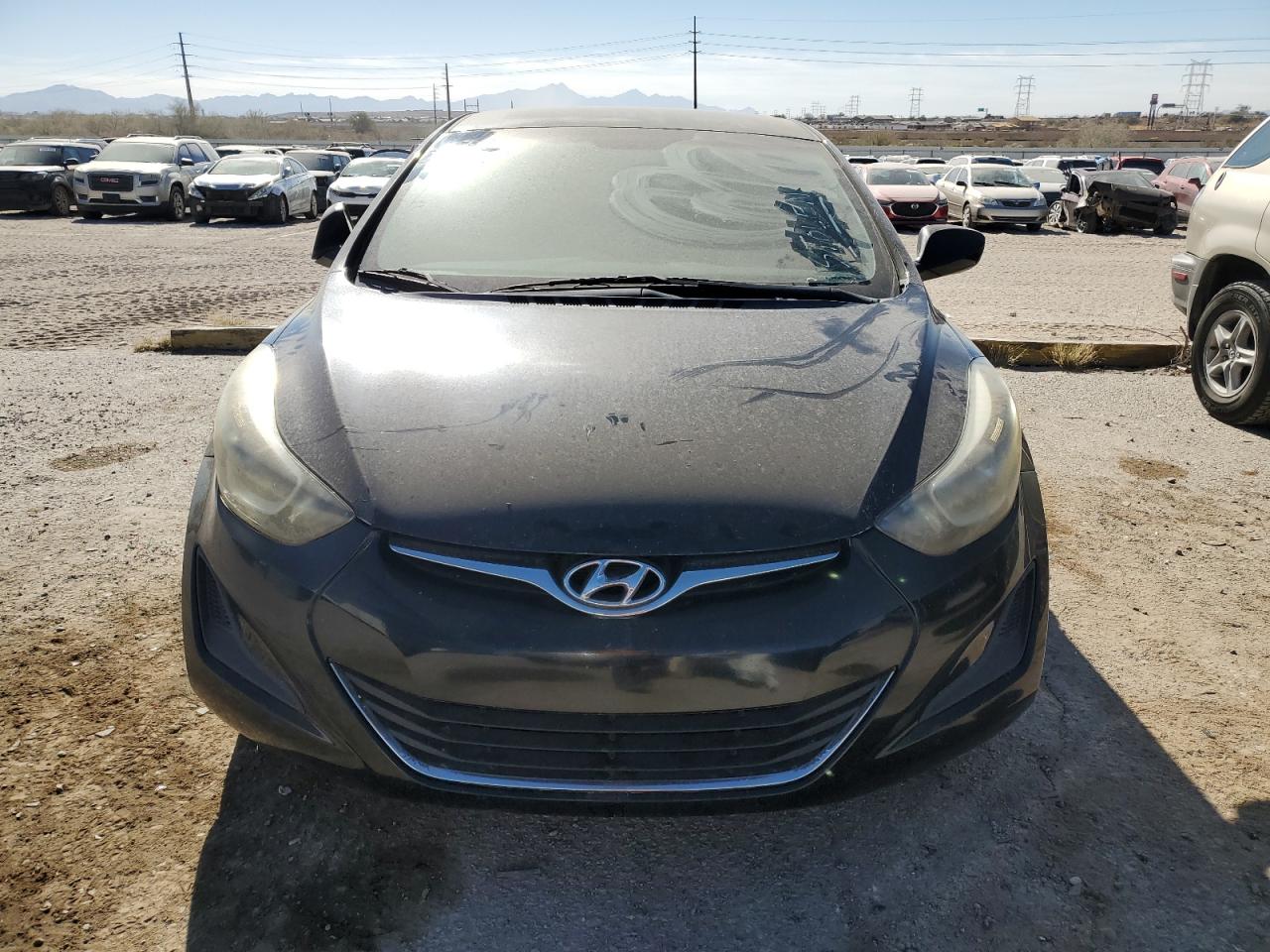 2016 Hyundai Elantra - Image 5