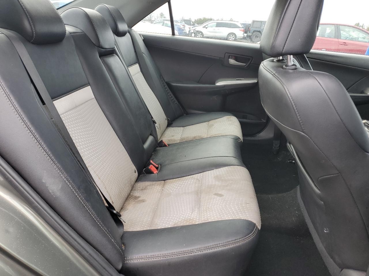 2014 Toyota Camry - Image 10