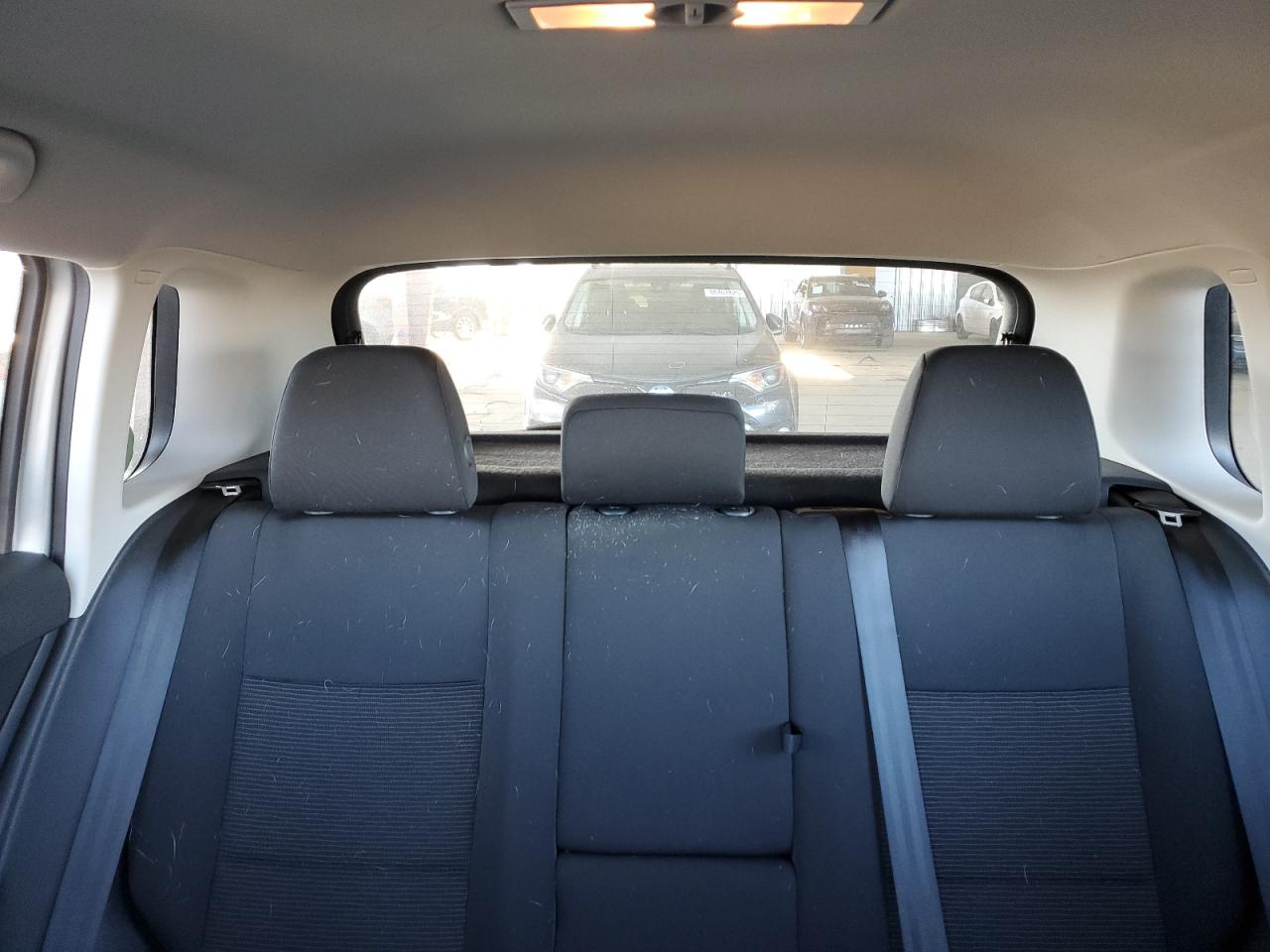 2017 Volkswagen Tiguan - Image 10